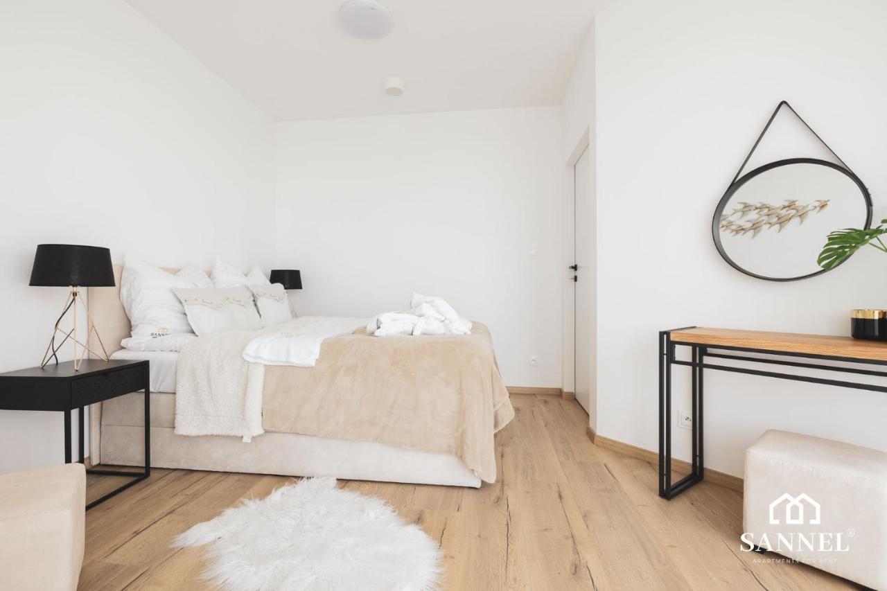 Apartament Prestige Z Dostepem Do Basenow,Strefy Saun,Jacuzzi - Pinea Apartments Pobierowo-Sannel Apartments For Rent מראה חיצוני תמונה